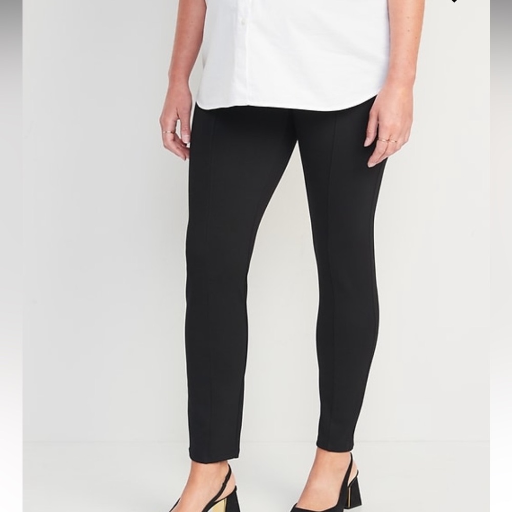 Old Navy Maternity Full Panel Stevie
Skinny Pants - Size XL